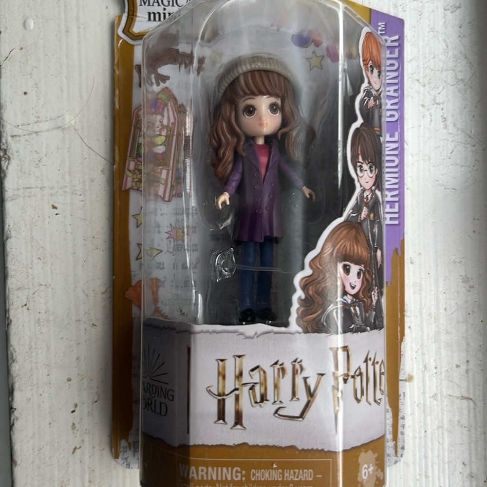 Harry Potter Magical Minis Hermione Granger Hogsmeade Winter 3 " Mini Figure NEW